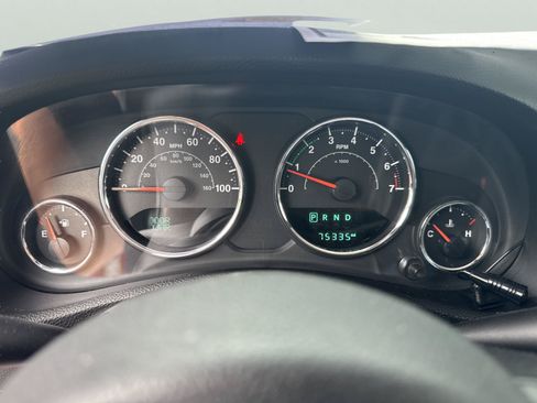 Used 2017 Jeep Wrangler Unlimited Sport w/ Connectivity Group AWD/4WD image 18