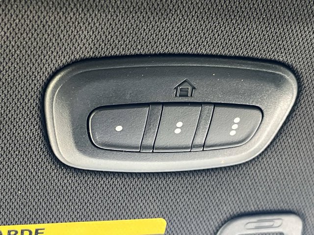 Used 2022 Jeep Grand Cherokee Overland AWD/4WD image 46
