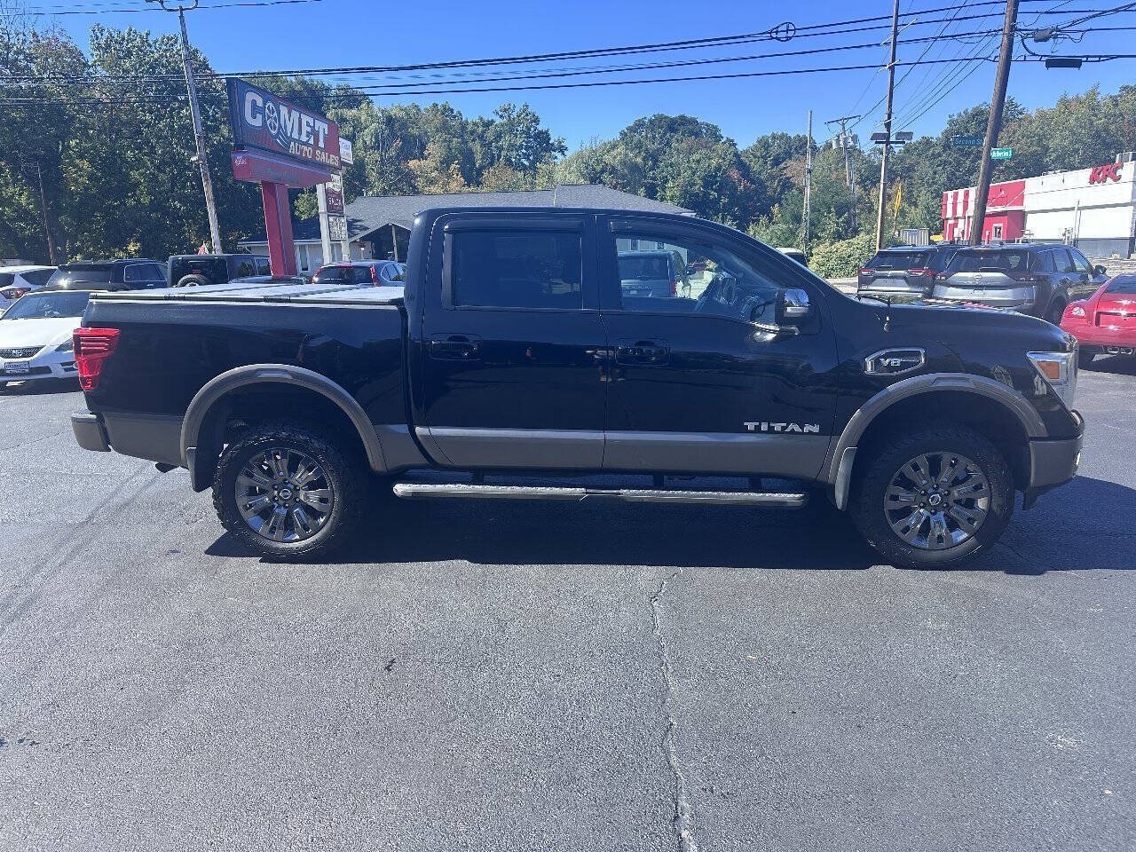 Used 2017 Nissan Titan Platinum Reserve AWD/4WD image 3