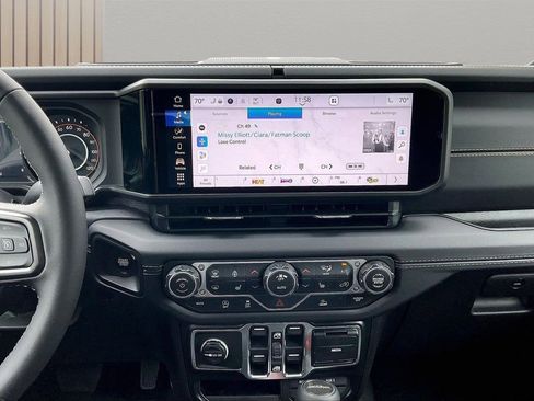 New 2026 Jeep Gladiator Mojave AWD/4WD image 12