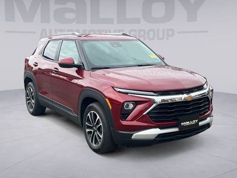 Used 2024 Chevrolet TrailBlazer LT w/ Convenience Package FWD image 7