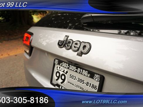 Used 2017 Jeep Grand Cherokee SRT AWD/4WD image 33