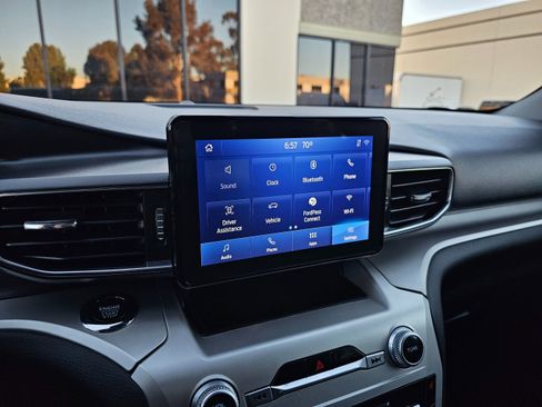 Used 2022 Ford Explorer XLT w/ Equipment Group 202A image 34