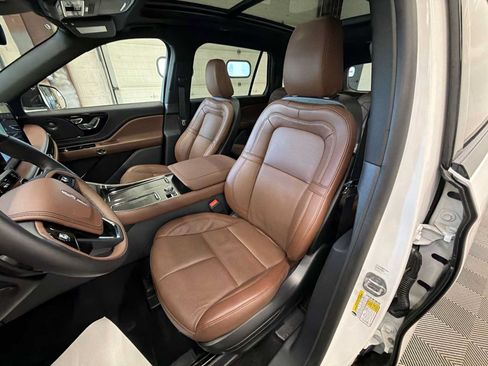 Used 2026 Lincoln Aviator Reserve w/ Jet Appearance Package AWD/4WD image 13
