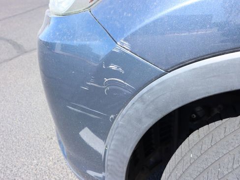 Used 2018 Toyota Highlander Plus w/ Carpet Mat Package (TMS) image 22