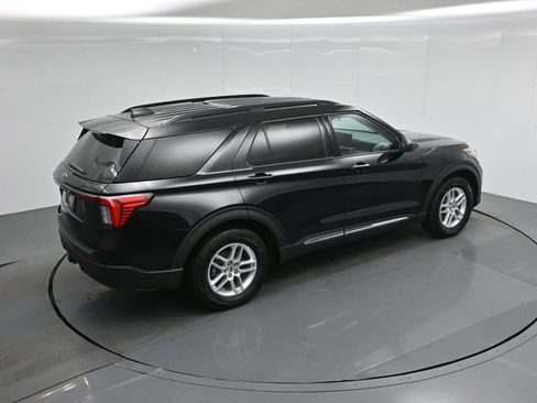 Certified 2025 Ford Explorer Active image 40
