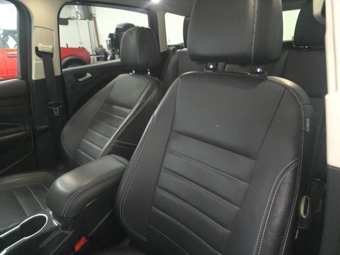 Used 2014 Ford Escape Titanium FWD image 17