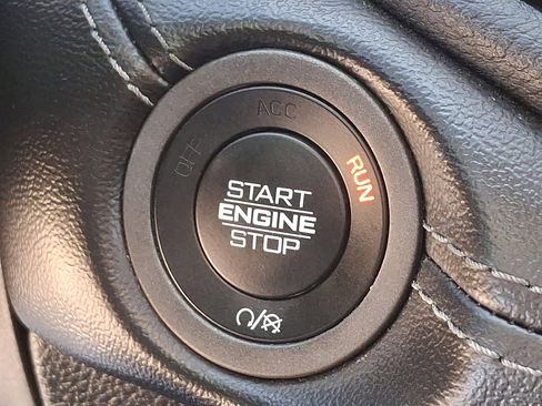 Used 2022 Dodge Durango GT image 25