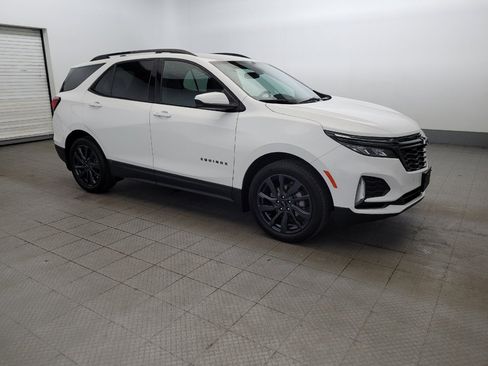 Used 2024 Chevrolet Equinox RS w/ LPO, Floor Liner Package FWD image 11