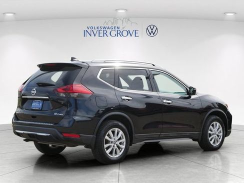 Used 2017 Nissan Rogue SV AWD/4WD image 7
