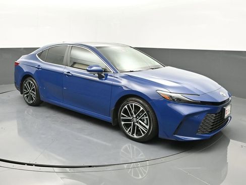 Certified 2025 Toyota Camry XLE image 2