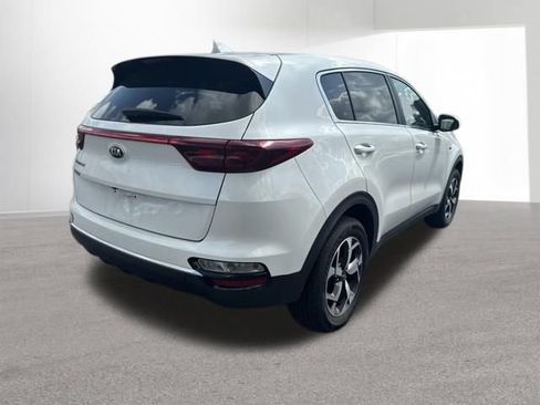 Used 2022 Kia Sportage LX AWD/4WD image 4