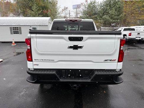 Used 2022 Chevrolet Silverado 1500 ZR2 w/ Technology Package image 4