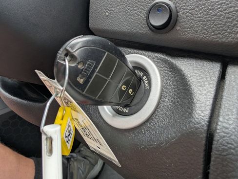 Used 2014 RAM 1500 Express image 19