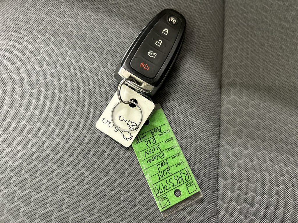 Used 2019 Ford Escape SE AWD/4WD image 14