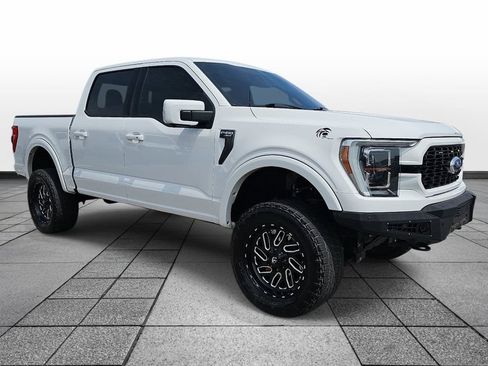 Used 2021 Ford F150 Lariat w/ Equipment Group 502A High AWD/4WD image 3