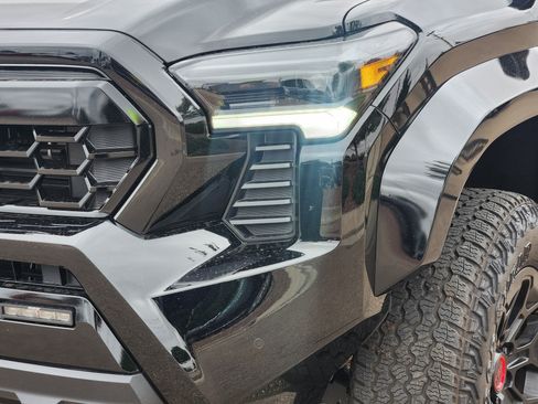 Used 2025 Toyota Tacoma TRD Pro AWD/4WD image 6