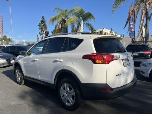 Used 2014 Toyota RAV4 LE FWD image 3