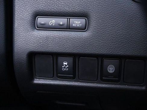 Used 2024 Nissan Murano SV FWD image 20