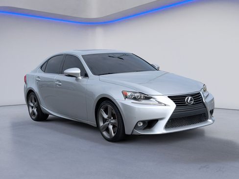 Used 2016 Lexus IS 350 w/ Navigation System Package RWD image 5