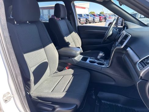 Used 2021 Jeep Grand Cherokee Laredo AWD/4WD image 13