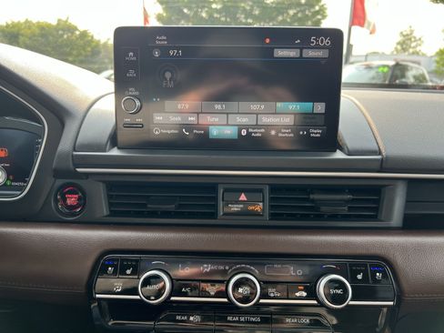 Used 2023 Honda Pilot Elite image 18