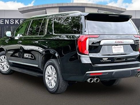 Used 2024 GMC Yukon XL Denali AWD/4WD image 12
