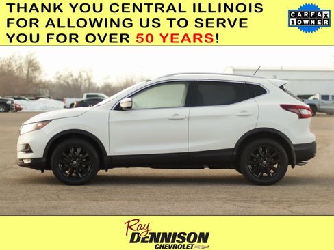 Used 2021 Nissan Rogue Sport SV image 4