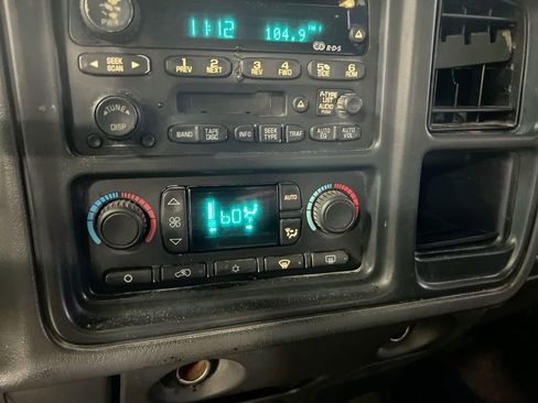 Used 2003 Chevrolet Silverado 2500 4x4 Crew Cab image 15
