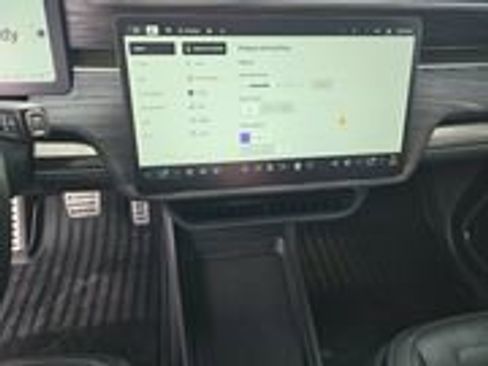 Used 2022 Rivian R1T Adventure image 12