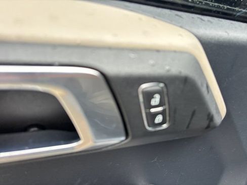 Used 2023 Ford Bronco Wildtrak AWD/4WD image 21