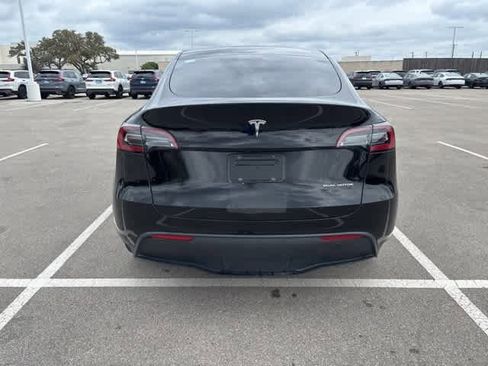 Used 2023 Tesla Model Y Long Range image 4