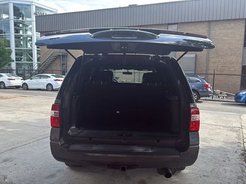 Used 2015 Ford Expedition XLT w/ Equipment Group 202A RWD image 12