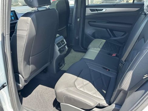 New 2026 Volkswagen Atlas Cross Sport SE AWD/4WD image 9