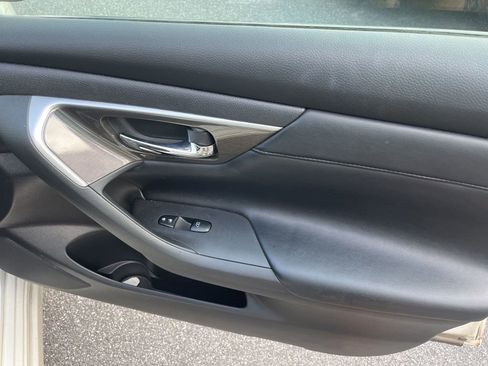 Used 2013 Nissan Altima 2.5 SL FWD image 29
