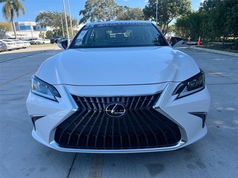 Certified 2025 Lexus ES 350 w/ Premium Package image 2