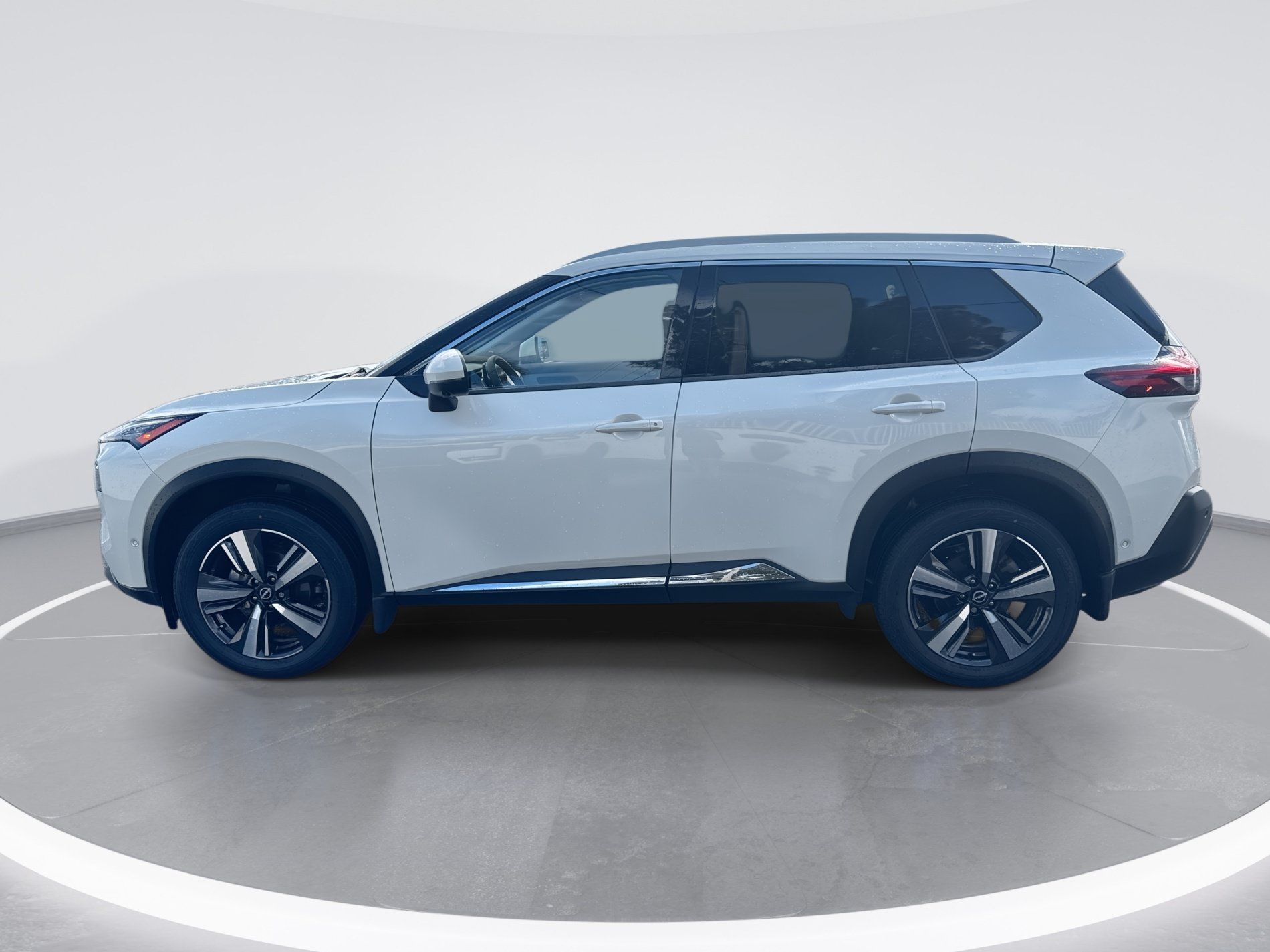 Certified 2023 Nissan Rogue SL w/ SL Premium Package FWD image 7