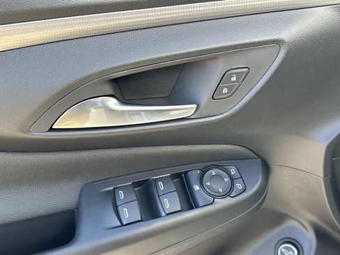 New 2026 Buick Envista Avenir image 19