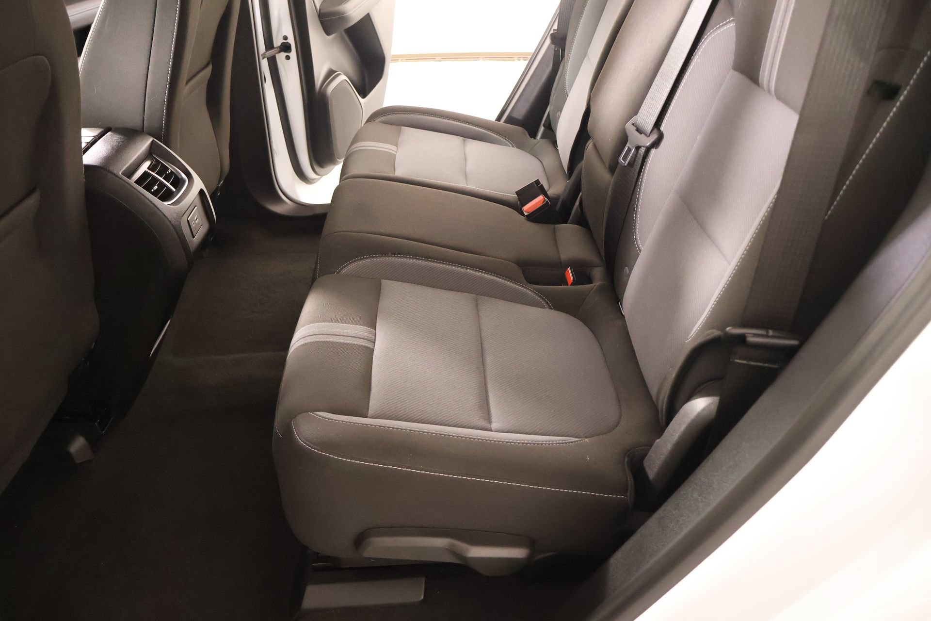Used 2025 Chevrolet Blazer LT FWD image 12