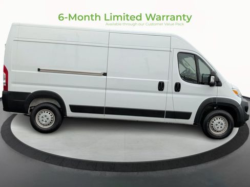 Used 2024 RAM ProMaster 2500 w/ Convenience Group FWD image 8