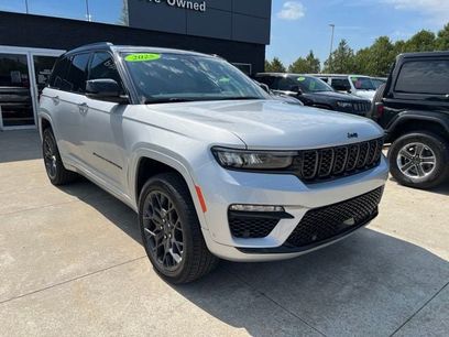 Used 2025 Jeep Grand Cherokee Summit w/ Obsidian Package