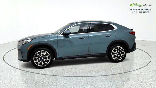 Used 2026 BMW X2 xDrive28i AWD/4WD image 4