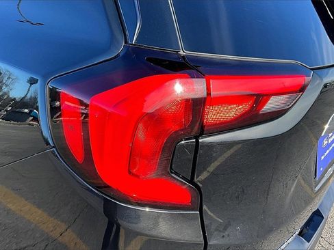 Used 2021 GMC Terrain SLT image 30