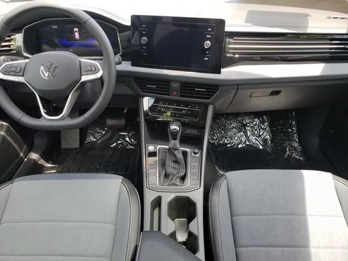 New 2026 Volkswagen Jetta SE FWD image 9