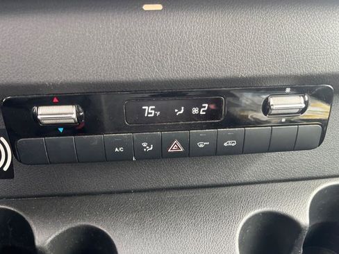 Used 2019 Mercedes-Benz Sprinter 144 image 15
