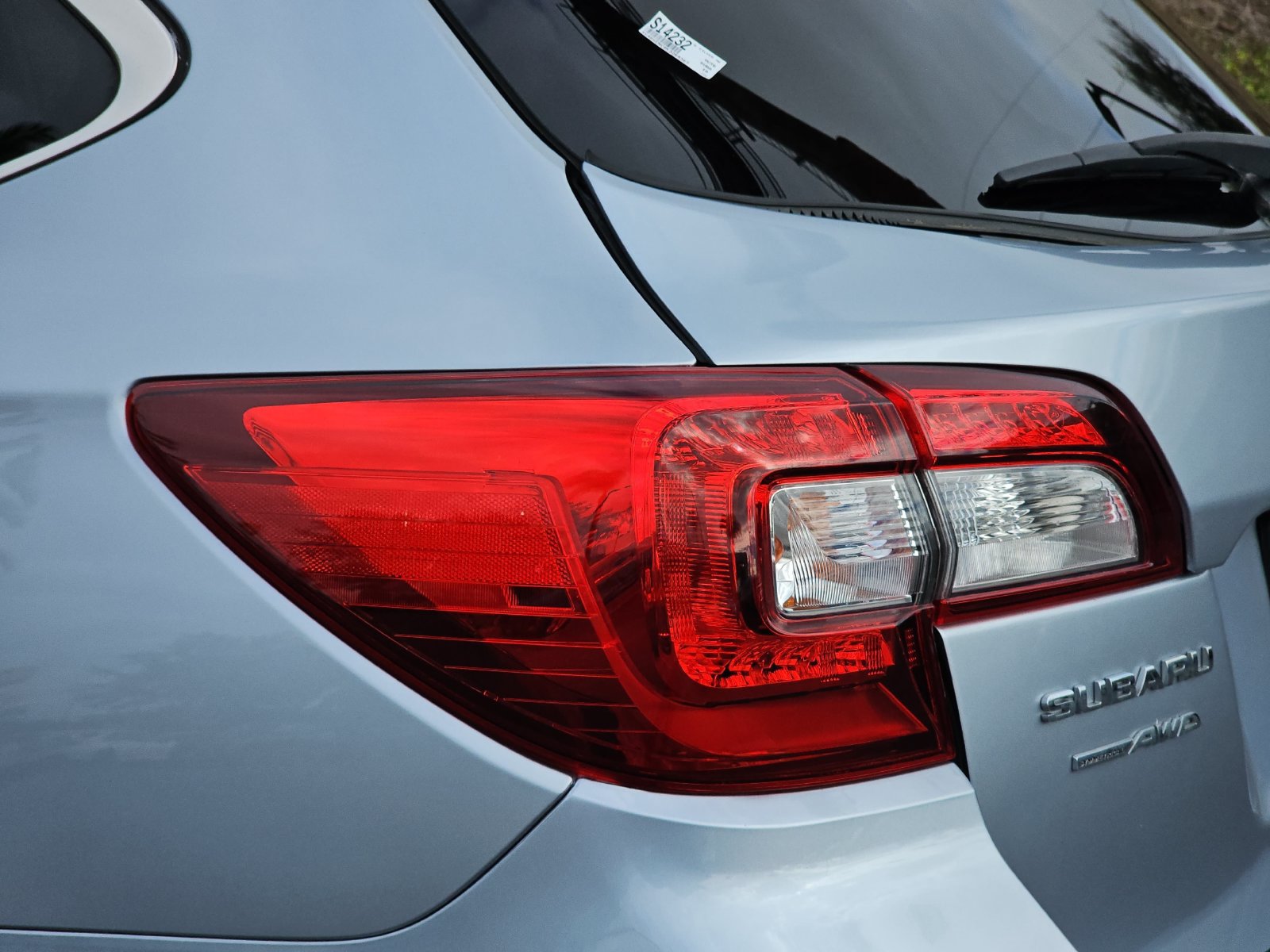 Used 2019 Subaru Outback 3.6R Limited AWD/4WD image 37