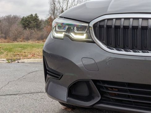 Used 2019 BMW 330i xDrive Sedan w/ Convenience Package image 9