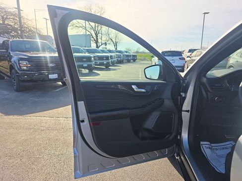 Certified 2023 Ford Escape ST-Line Elite image 16