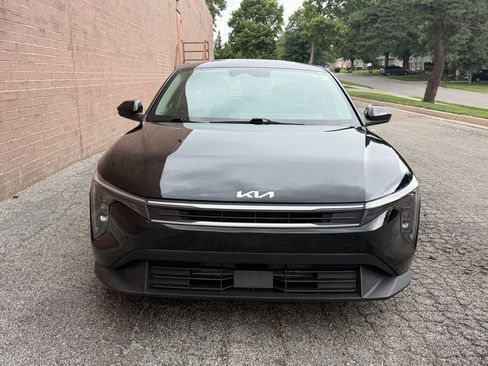 Used 2025 Kia K4 FWD image 8