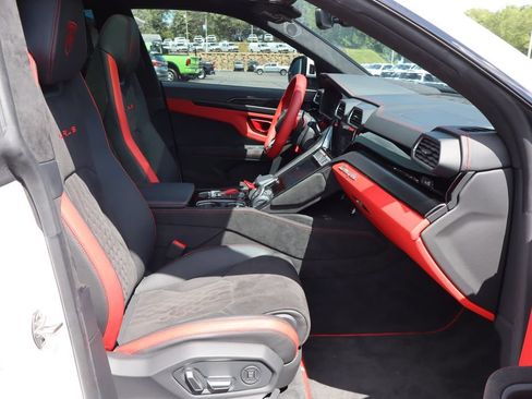 Used 2024 Lamborghini Urus S AWD/4WD image 20